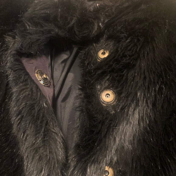 Juicy couture faux fur!! - Picture 4 of 4